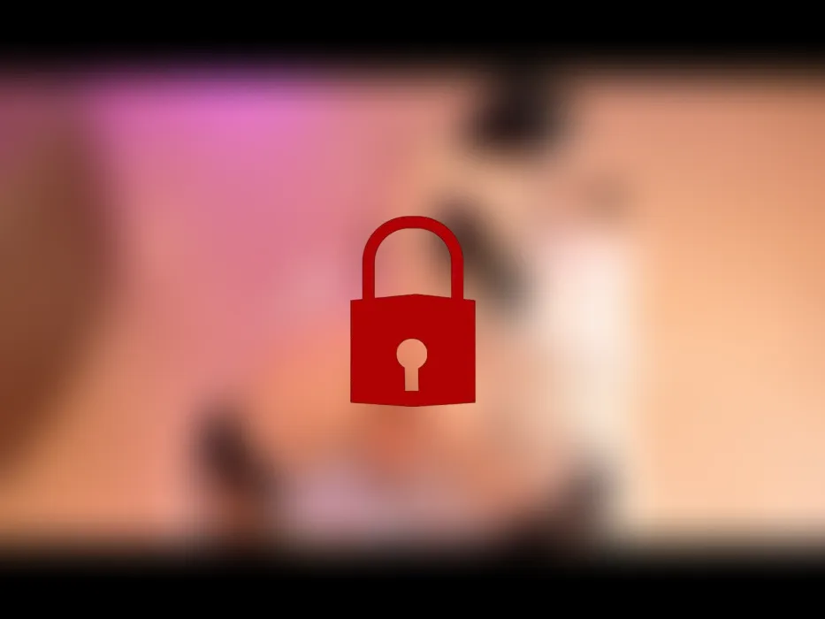 Ich bitte dich, meine Muschi mit deinem harten Schwanz zu brechen