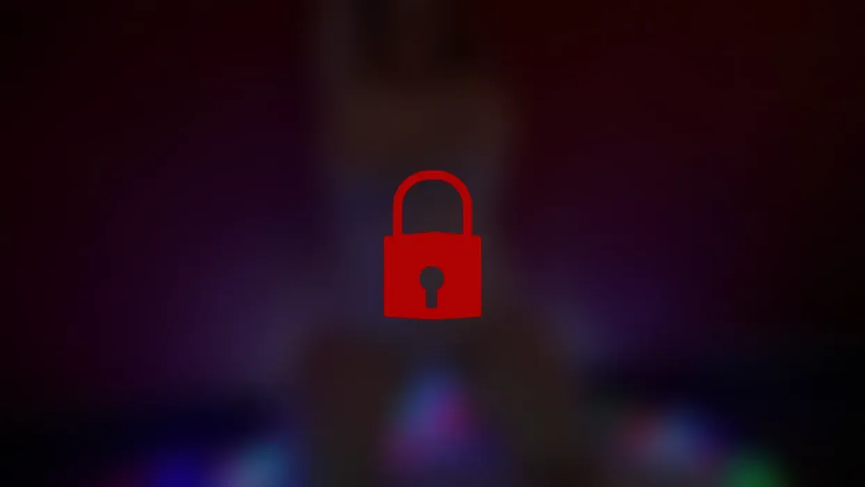 Chrismas lights makes my body hornier🎄