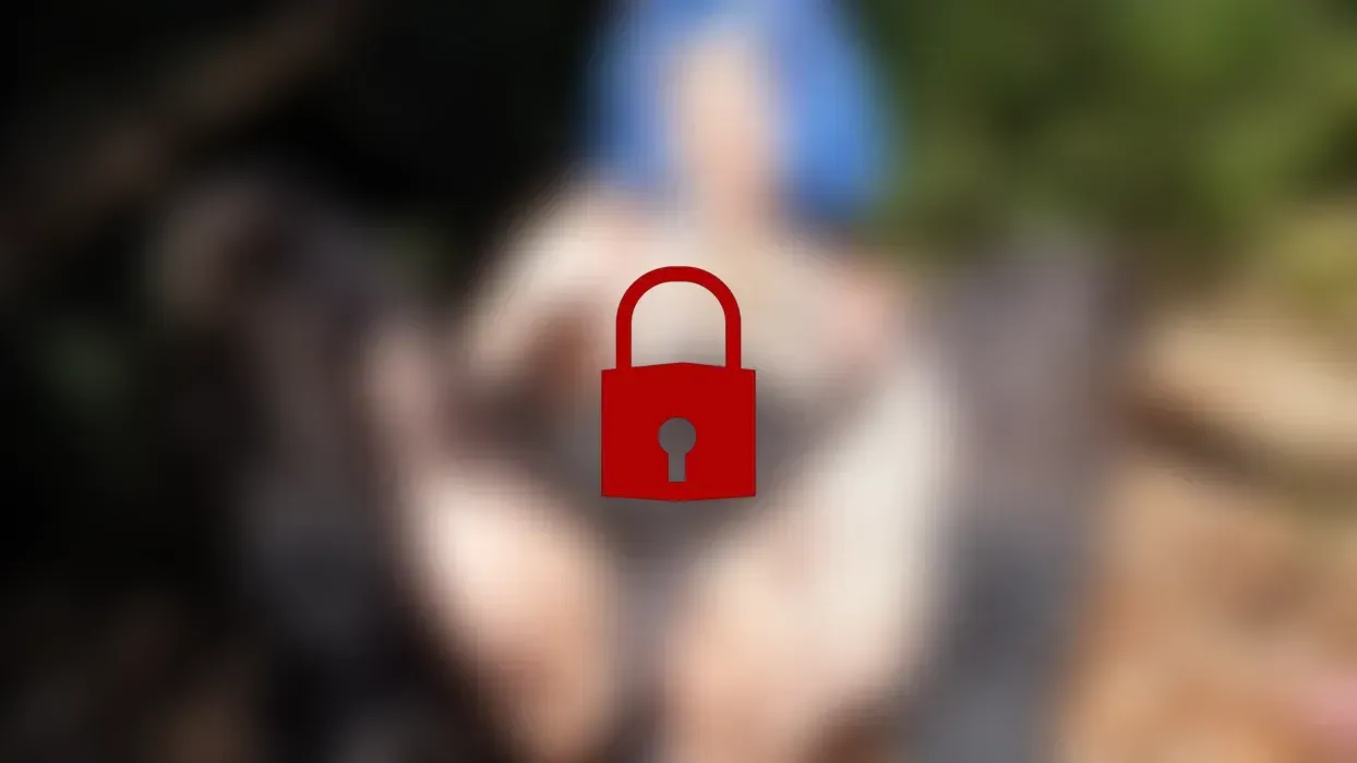 PUSSY AUFPUMPEN und BLASE VOLL! Ich versuche mit Gummidildo im Arsch zu Pissen!