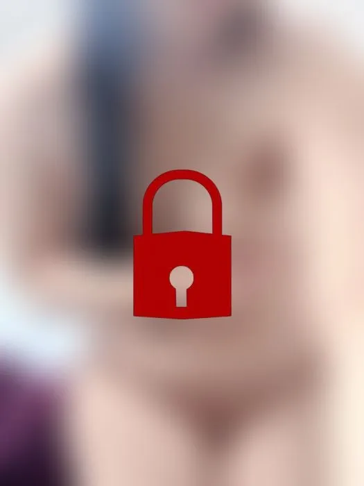 Sieh mir zu، wie ich mich unter der Dusche verwöhne... 👅🚿🌊