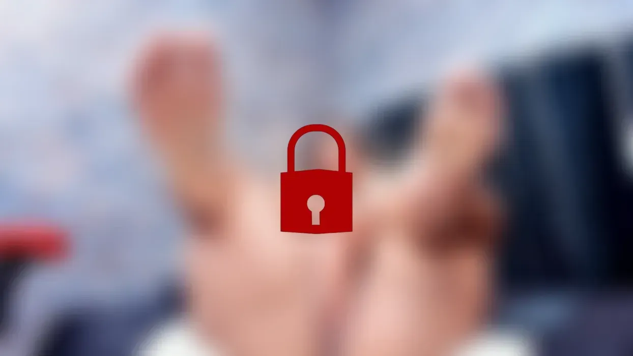 My wet pussy wants to squirt for you 🥵💦