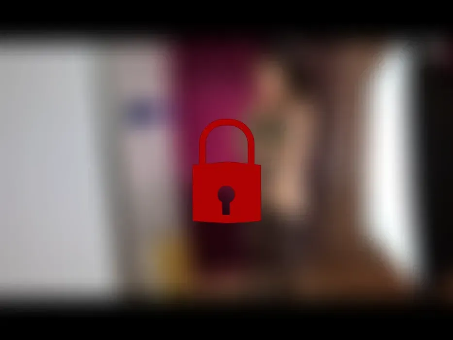 Geile nasse Deepthroat und Pu*ssy fi*ckerei am Spiegel