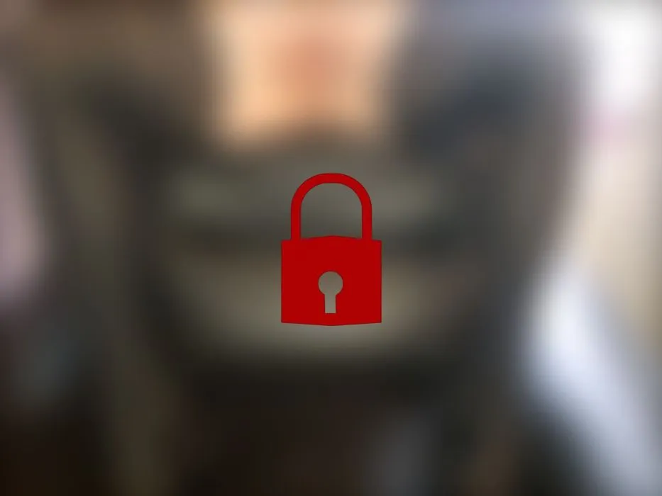 Den Sessel zum abpissen genommen