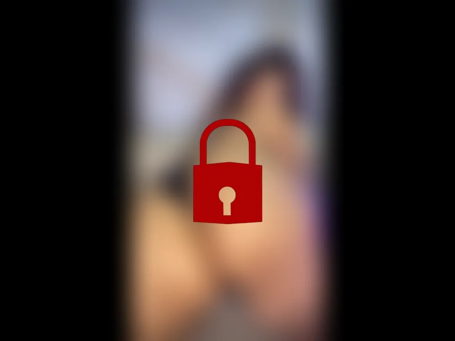 Let me put my ass on your face While dance