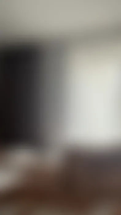 sehr heißer Sex mit einem Kerl! Er hat einen großen Schwanz, er fickt mich sehr hart in verschiedenen Stellungen und spritzt mir in den Mund!