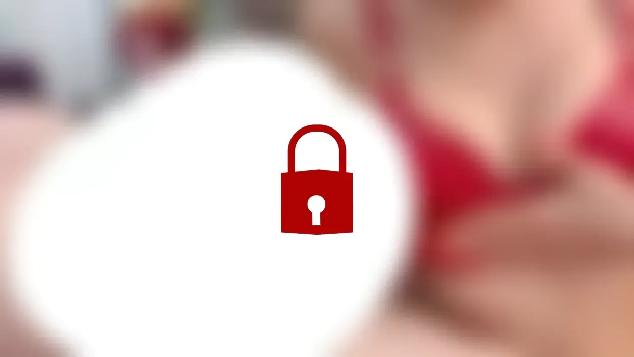 DEEPTHROAT MIT CUM INS GESICHT( VIDEO VON VIEW VON PROFIL)