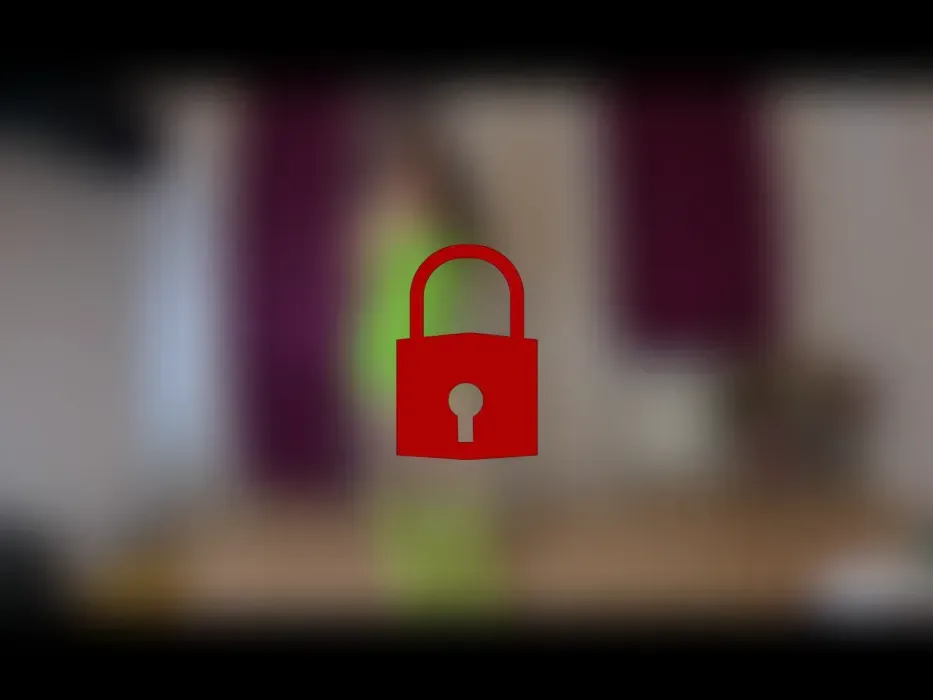 Marco User Wünsch Video. Highheels+ Deepthroaten Dildo+ Pussy und Arsch Fick und geilen Squirt