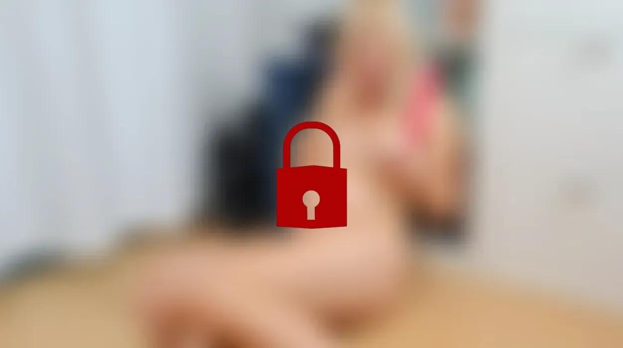 Bekomme ich als Schwangere etwa schon zwei Dildos gleichzeitig in meine Fotze?