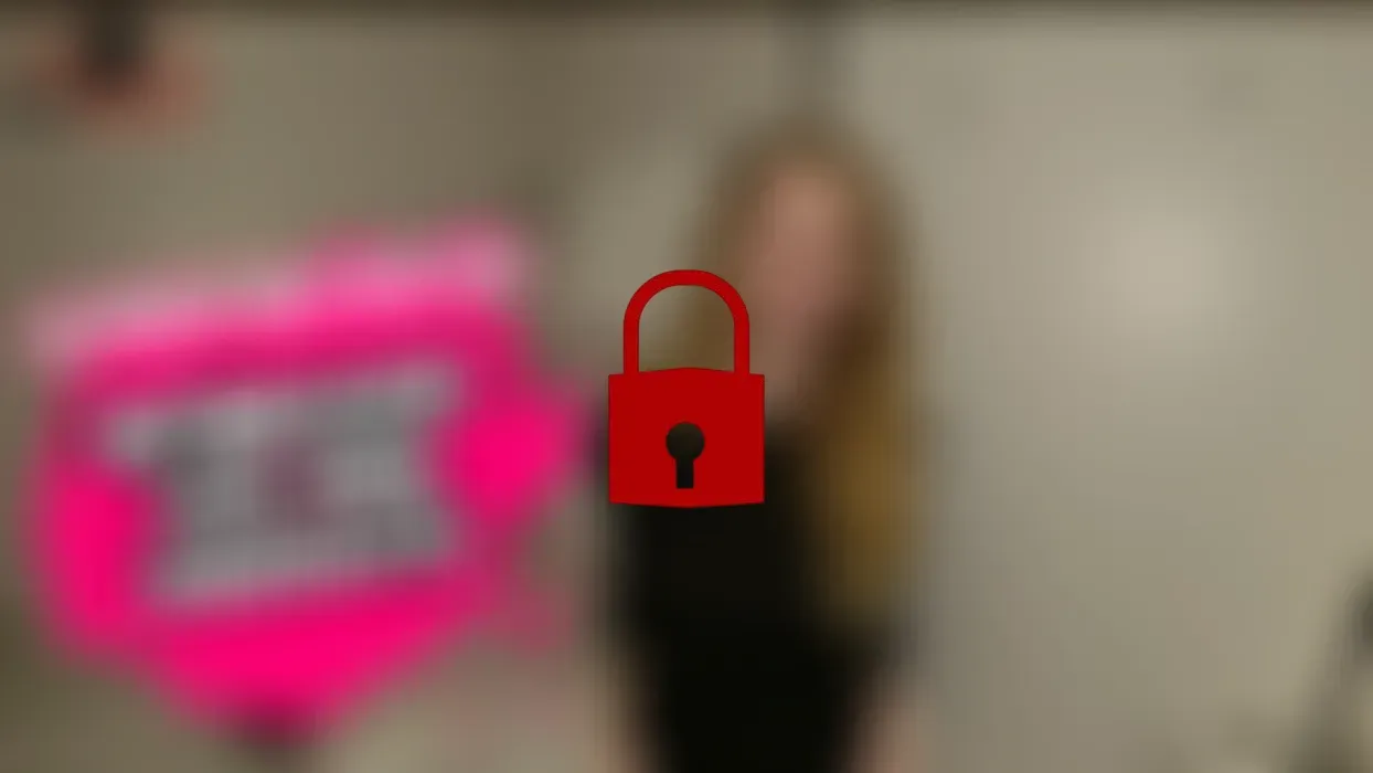 Mit einer heißen Intim Rasur bereite ich mich auf ein Hotel-Date vor!