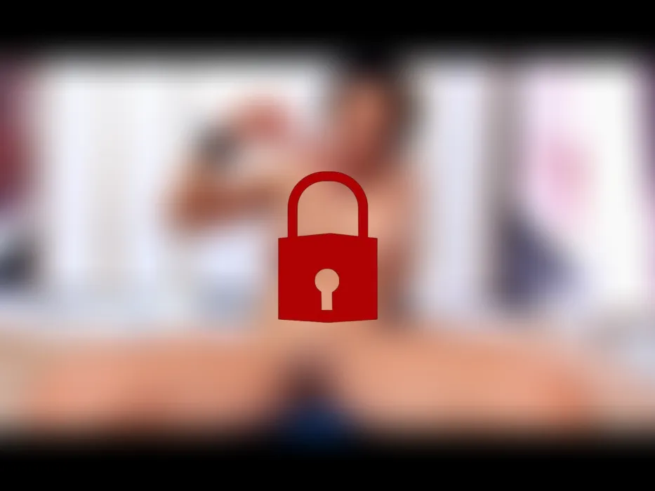 Ein Fremder lässt mich mit meinem Spielzeug ficken