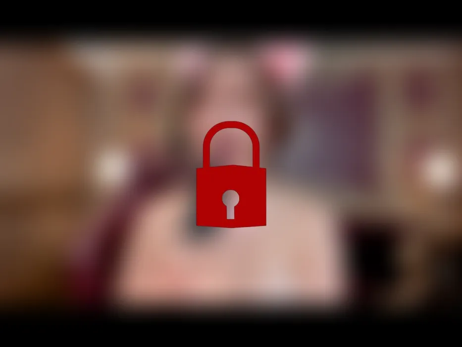 Sperma ins Gesicht des Schweins