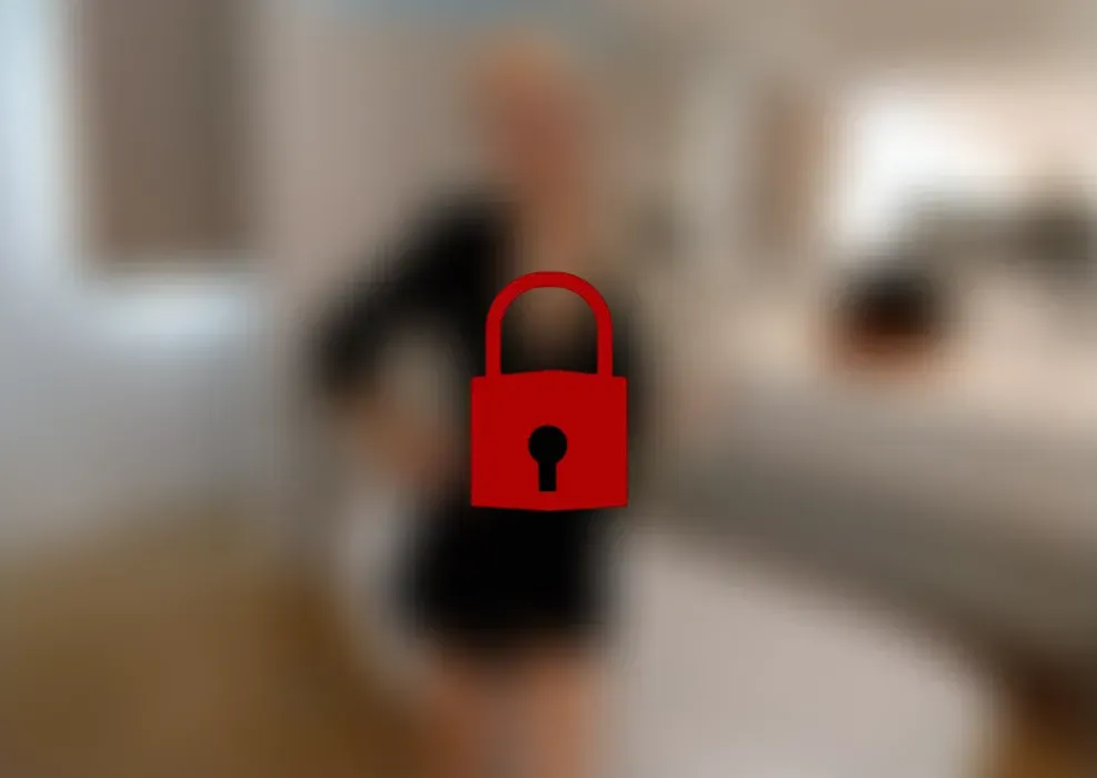 ROLLENSPIEL ! JEDER KANN MICH FICKEN !!