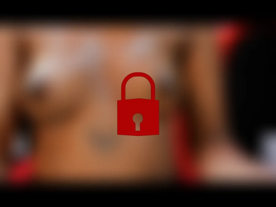 bestrafe meine Titten mit Wachs