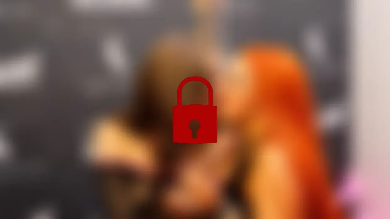 Venus Show: RiaRosa+BeckyCalifornia