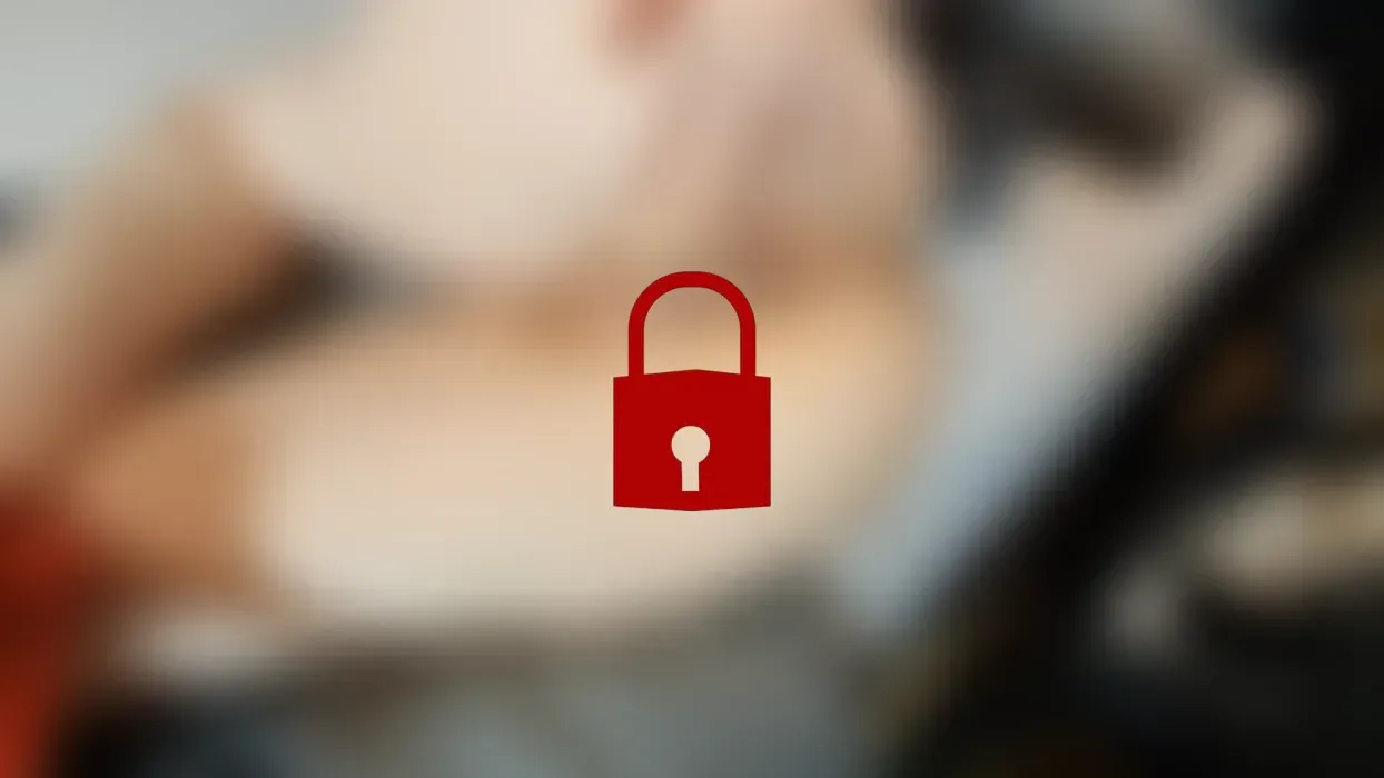 SpermaLoch braucht gierige CuckoldZunge