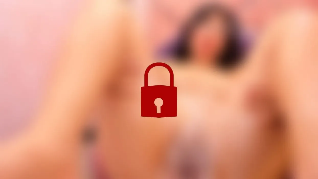 Dein Sperma auf meinem Körper, während du mich fickst 💦🥵