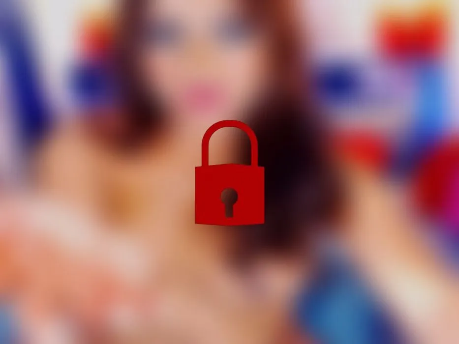 Ich wichse meinen Schwanz bis ich spritze