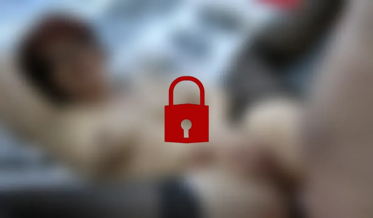 Steck mir die Stange ins Arschloch und fick mich anal