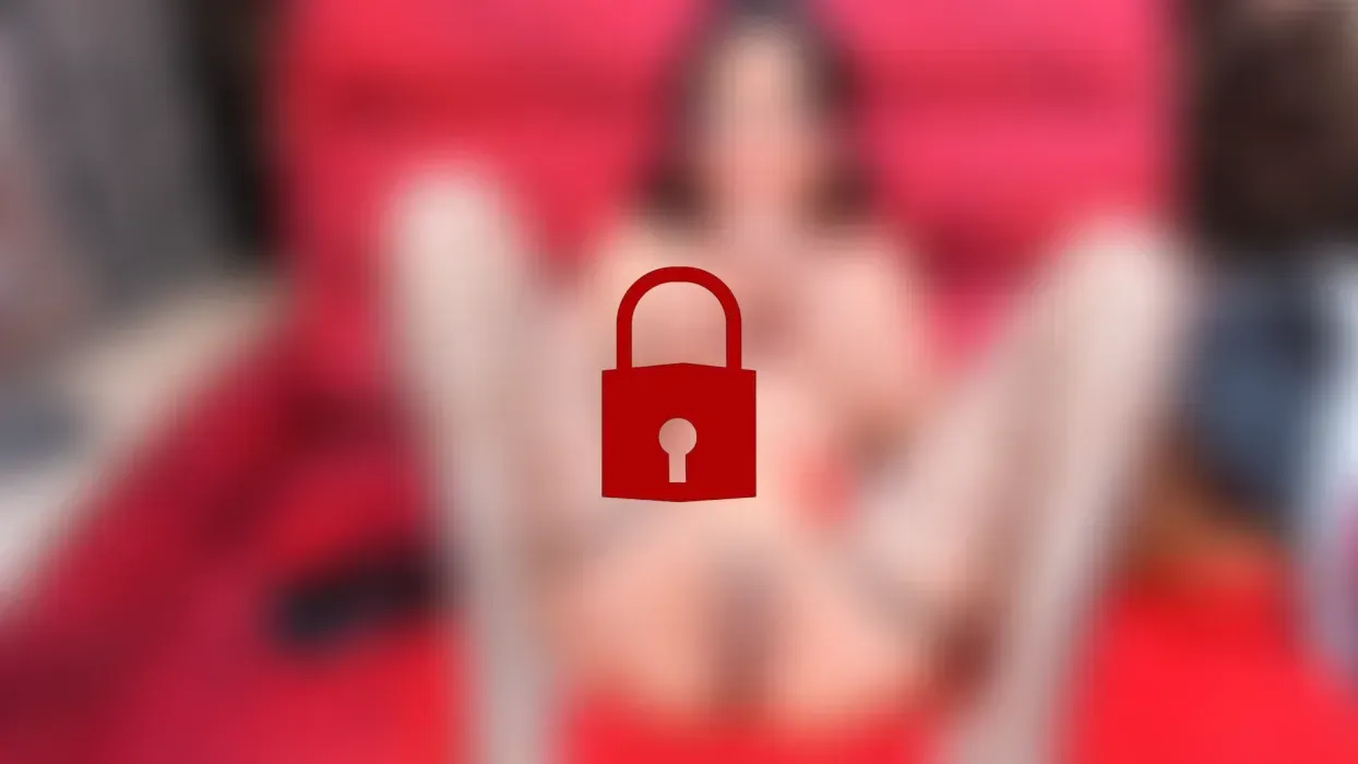 a good pretty slave sucks your big cock with her small mouth👅🍆