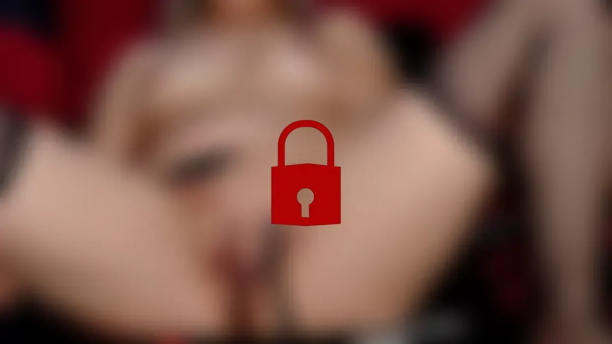 Play with my wet pussy