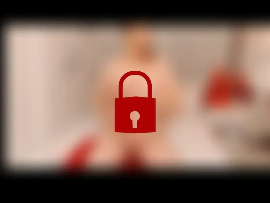 Reibe diesen sexy Körper überall mit ÖL ein!