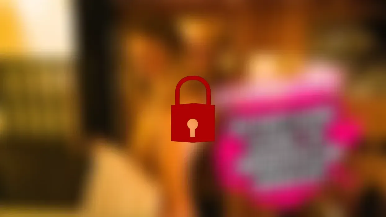 Öffentliche Sauna zu Swinger Club gemacht