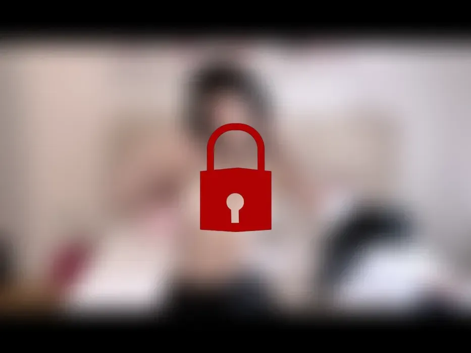 EMO Girl durchgefickt und vollgespritzt