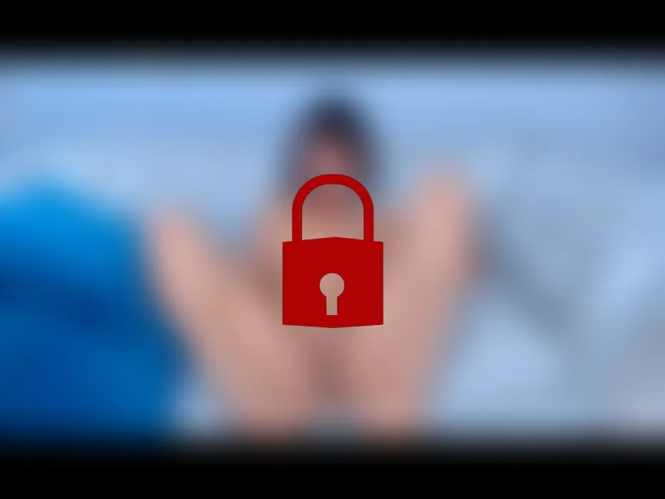 SPIELE MIT MEINER PUSSY