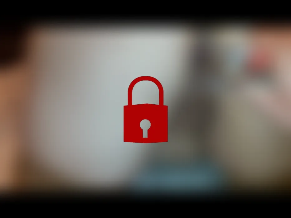 Besamtes Creampie Fötzchen - von hinten das Spekulum rein und geil gespreizt