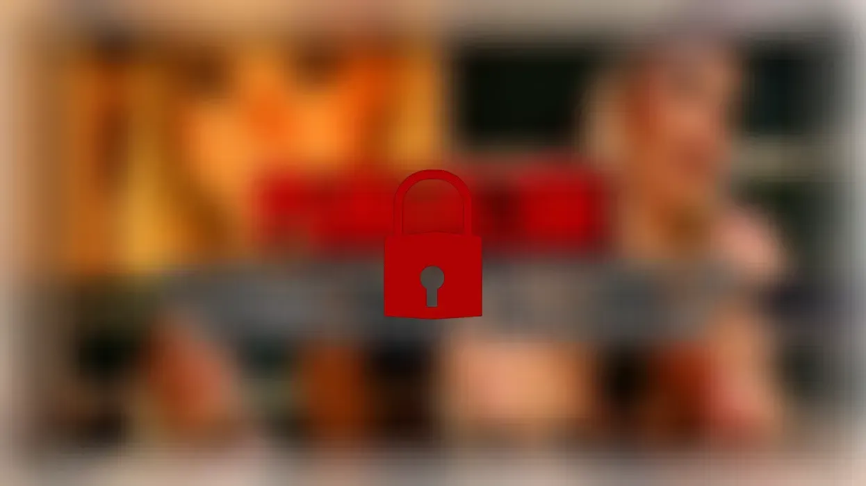 Public SB!!! In der Sauna meiner Eltern bis zum Höhepunkt penetriert!!!