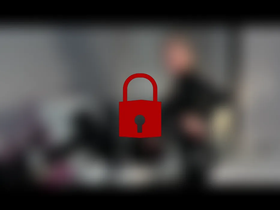 Das Gummispielzeug / Cock Teasing