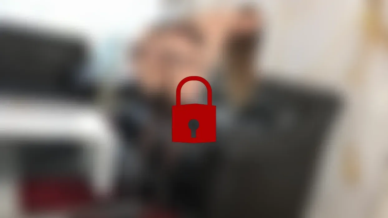 Horny Housewife in Pantyhose