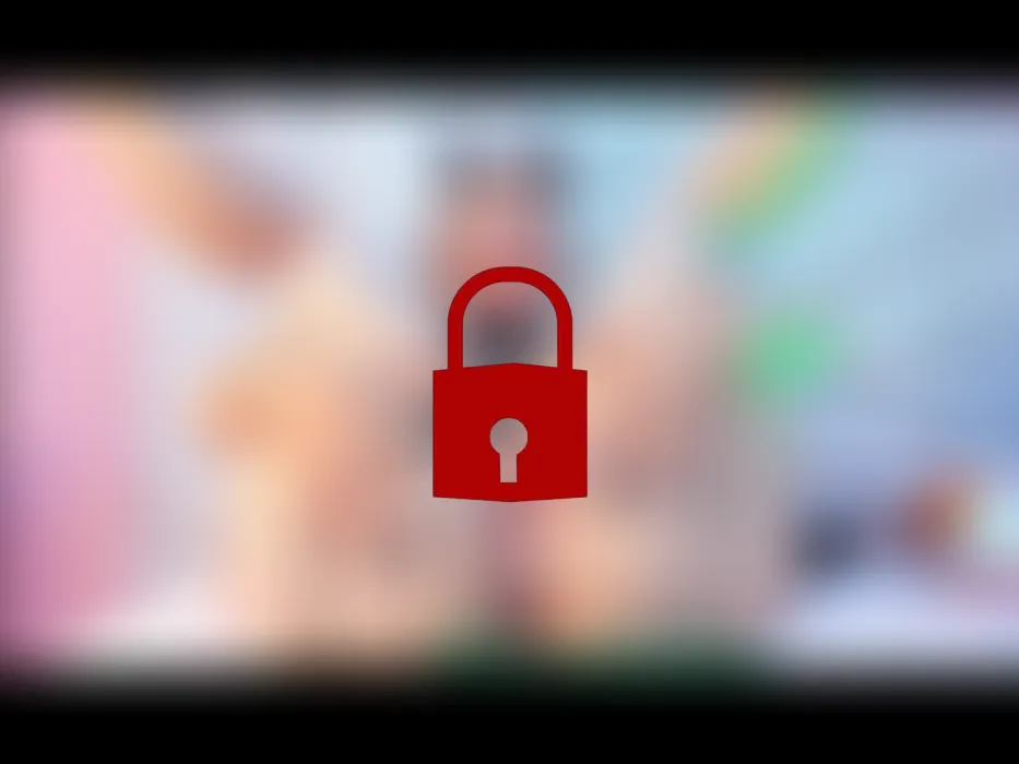 Ich reibe sehr gerne meine enge Muschi