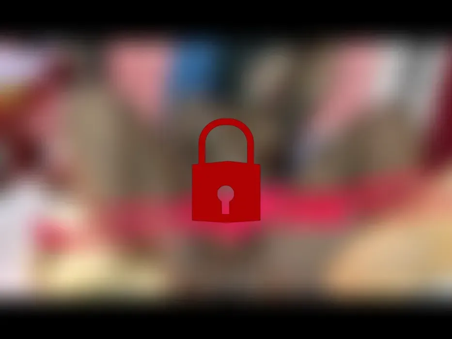 Riechen Sie an meinem Höschen, ich werde es anziehen. Es wurde seit 3 ​​Tagen nicht gewaschen