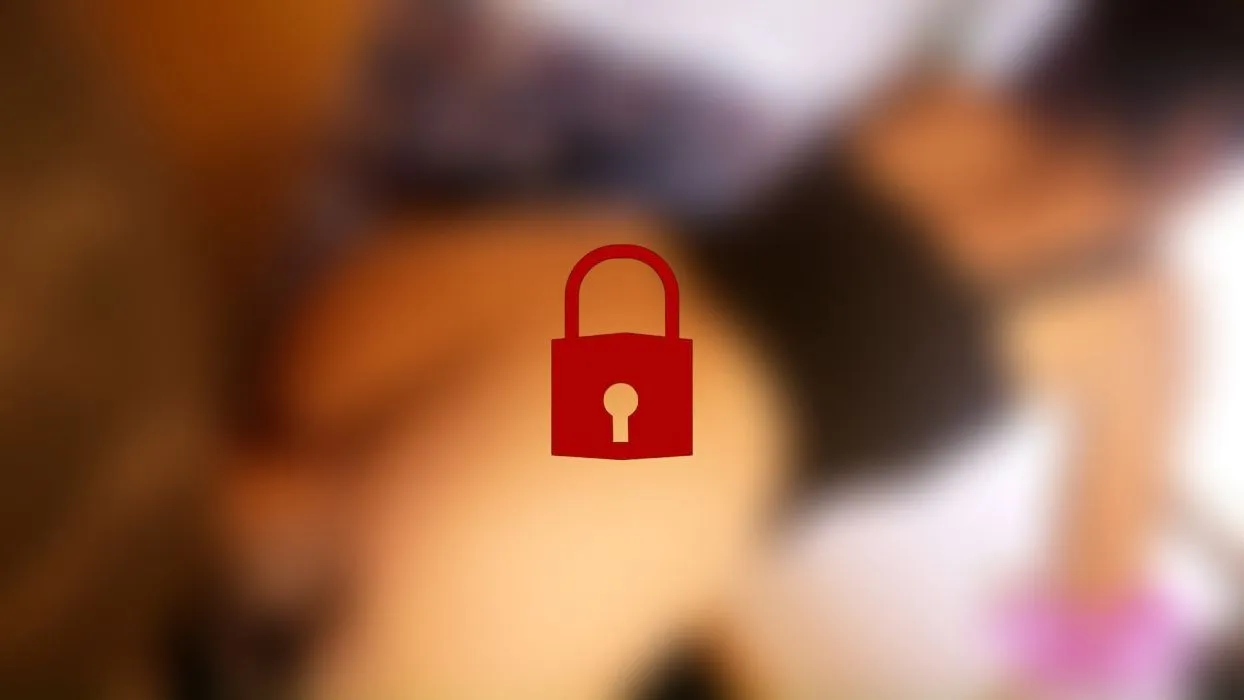 Beim Tisch putzen gestört! Gefickt und Rein gespritzt!