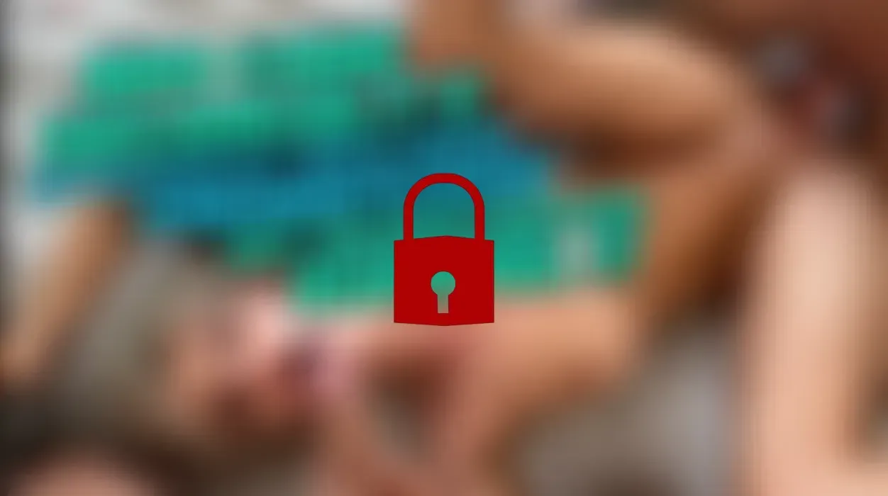 ER ERWISCHT MICH BEIM FREMDFICKEN MIT SEINEM BESTEN KUMPEL!!