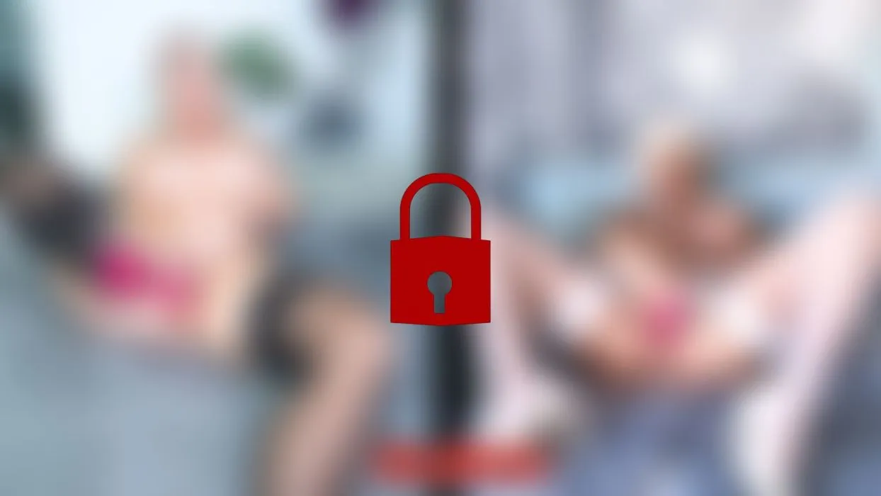 Zwei Fickgeile Hausfotzen wichsen um die Wette