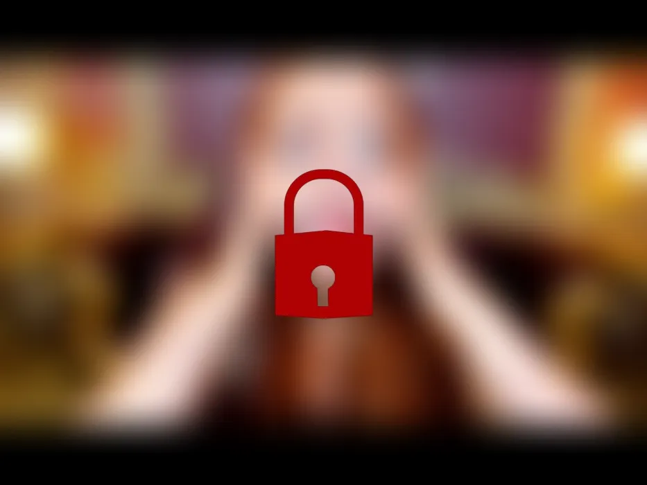 MASKE AUF MEINEM HAAR