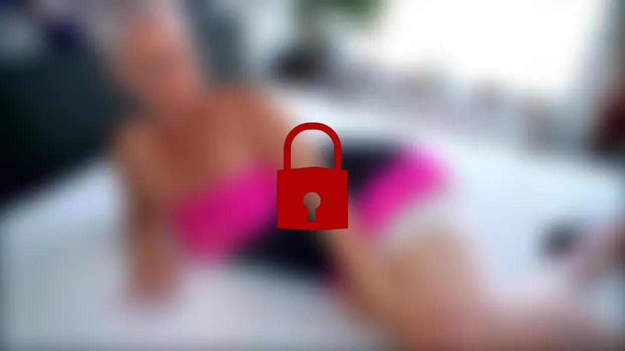 Ohne Rücksicht auf Verluste | Gnadenlos die Fotze gefistet!