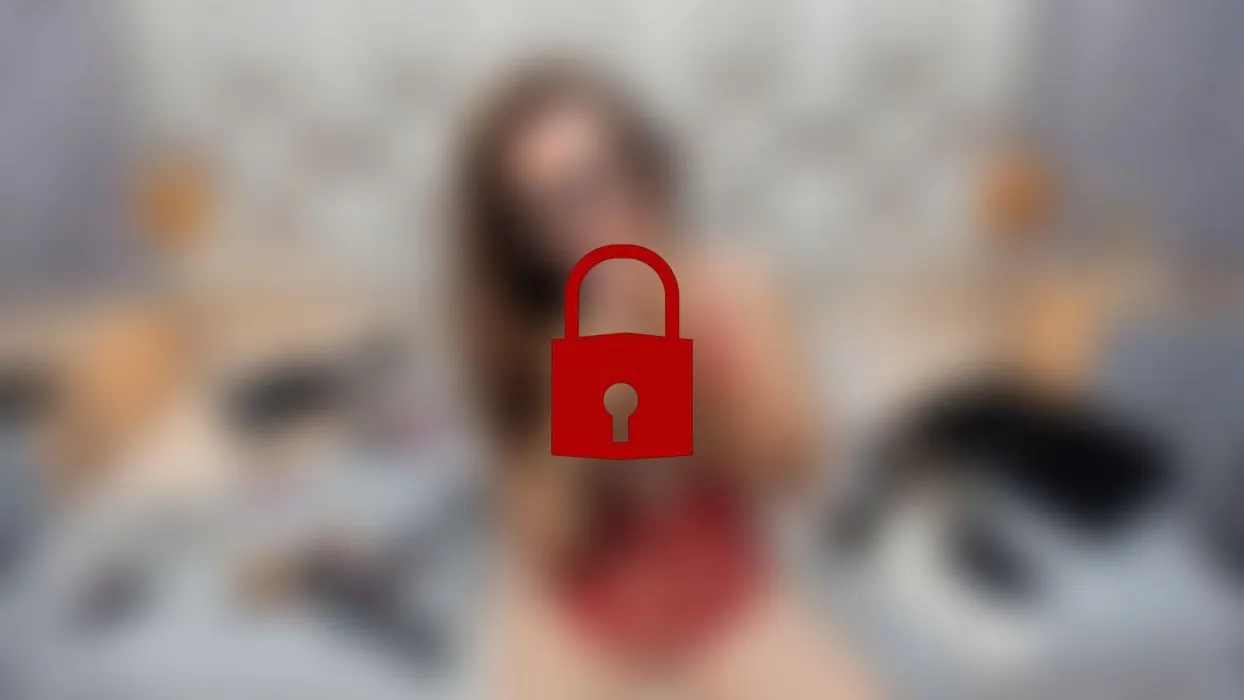A blowjob with my straight hair and saliva!💦👅