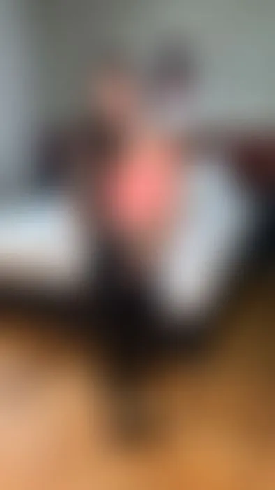 Dir gefällt wie ich mich für dich bewege - schön für dich ausziehe...