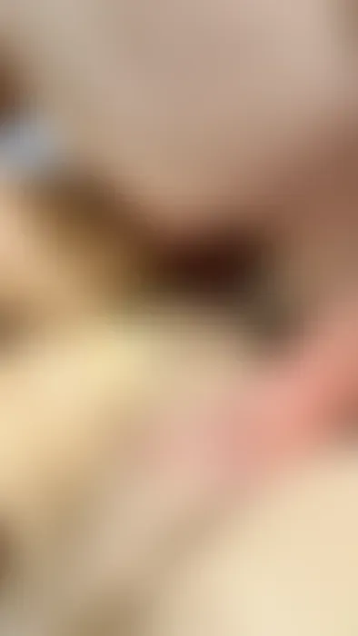 Sexymelli18 macht kleinen Quickie