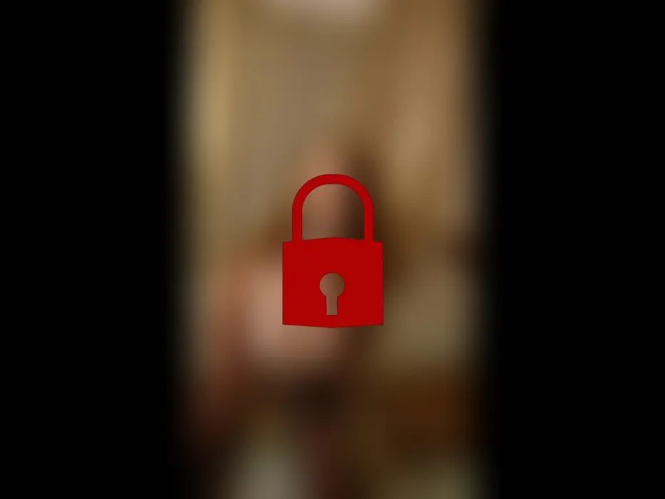 Heißes fingern und Dildo ficken in einer sexy Netzstrumpfhose mit Ouvert!