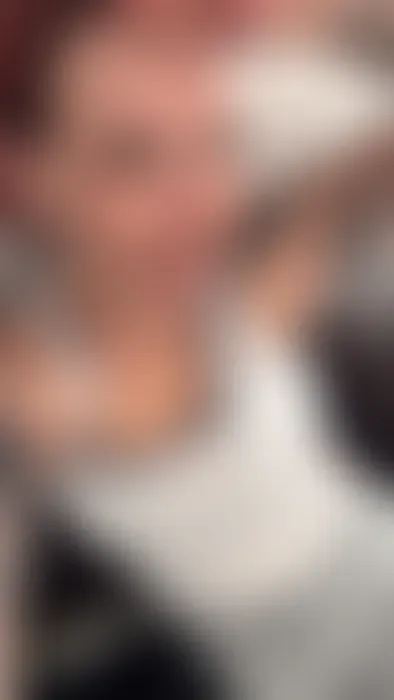 Schreib mir UNBEDINGT JETZT EINE NACHRICHT