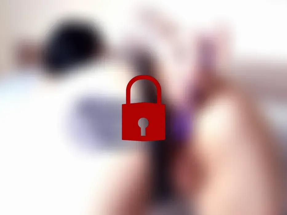 Intensiver Orgasmus am Morgen – Dessous und Spielzeugspiel