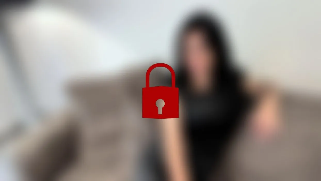 Deutsche Cumslut lutscht Schwanz hart, holt sich die volle Spermaladung ins Maul und schluckt!