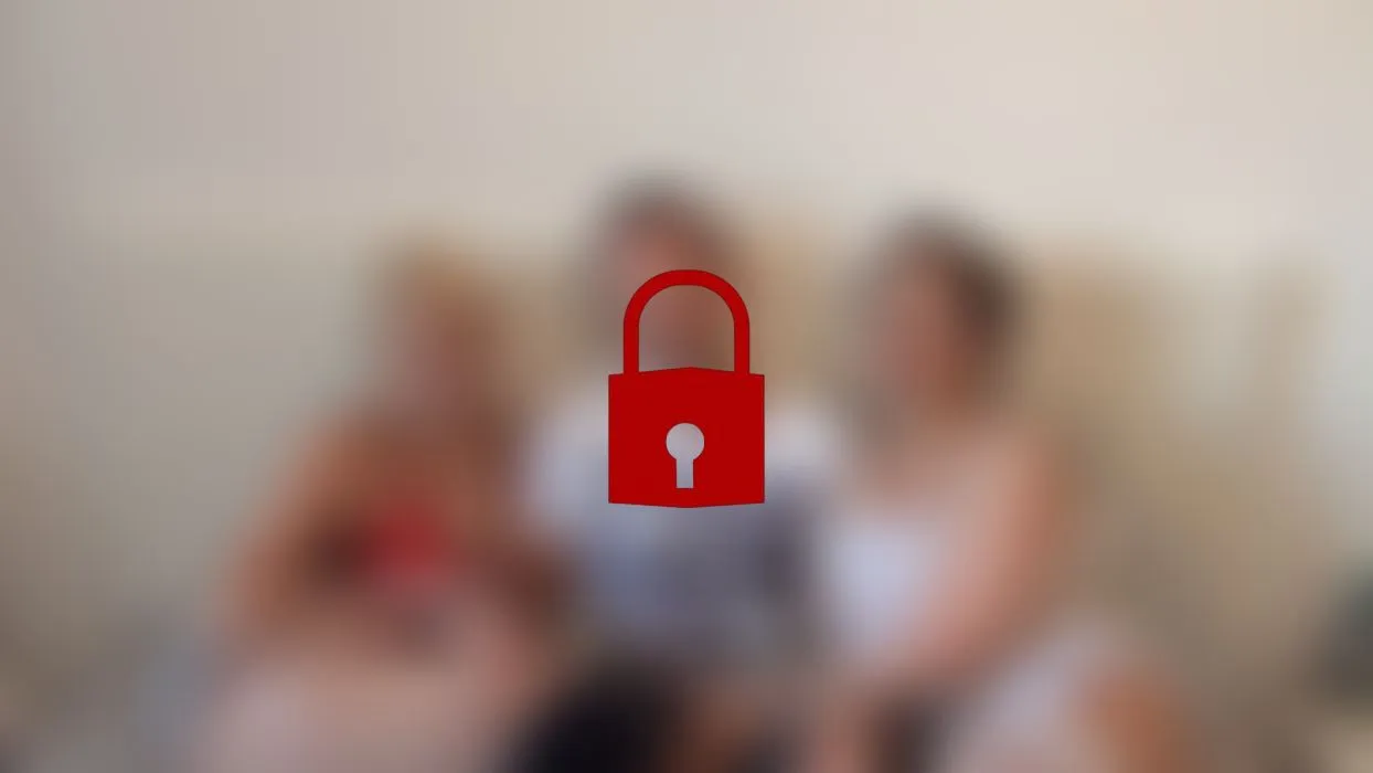 Sein erster Dreier-geil ins Face gespritzt