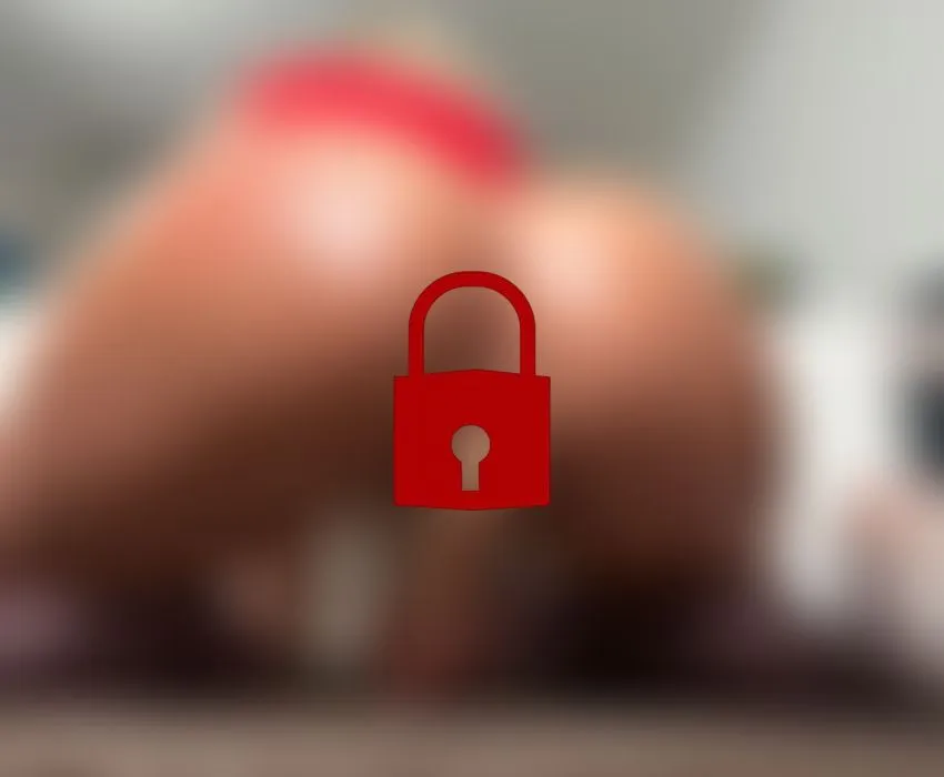 🍑💦Mit meinem eingeölten Riesenarsch den Dildo reiten🍑💦