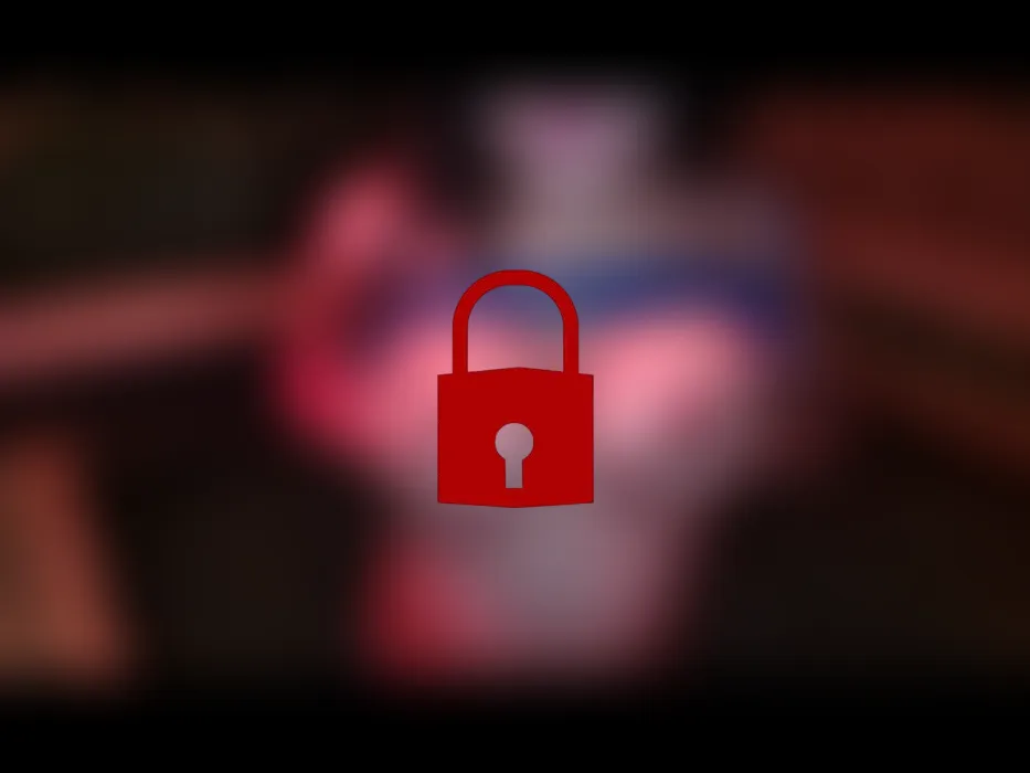 Touch my hot body in the pool 