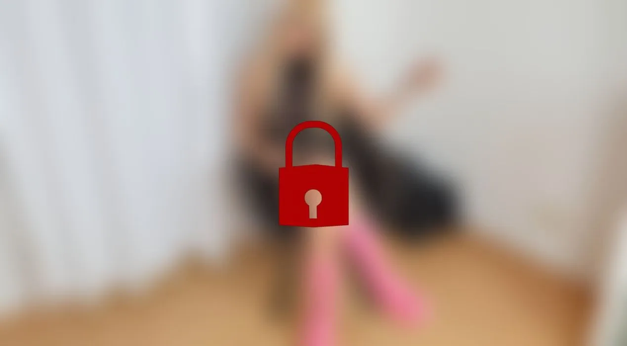 Minipimmel Erniedrigung! GEHORCHE LADY LEA! Und du wirst mich trotzdem niemals ficken!.mp4